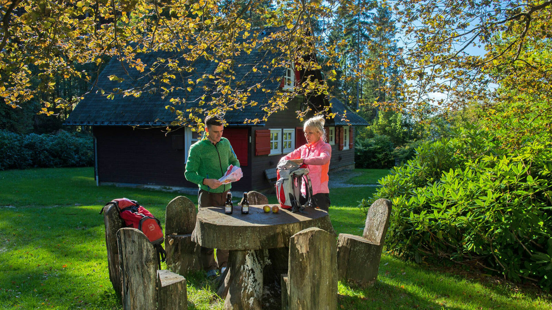 Wanderrast auf dem Kahler-Asten-Steig bei Westfeld im Sauerland