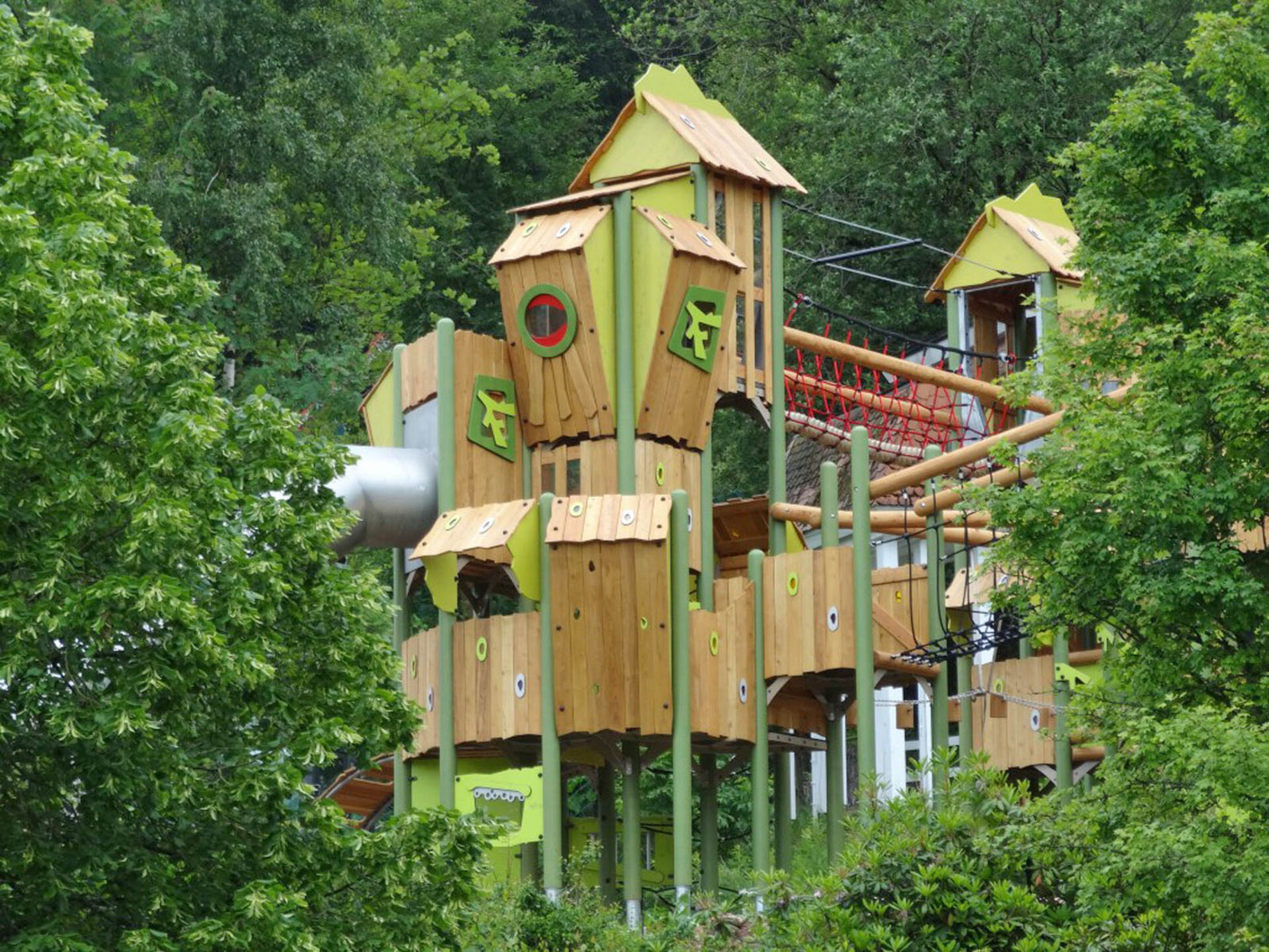 Beaver's lodge and climbing facility in the Panorama Park in Kirchhundem in the Sauerland