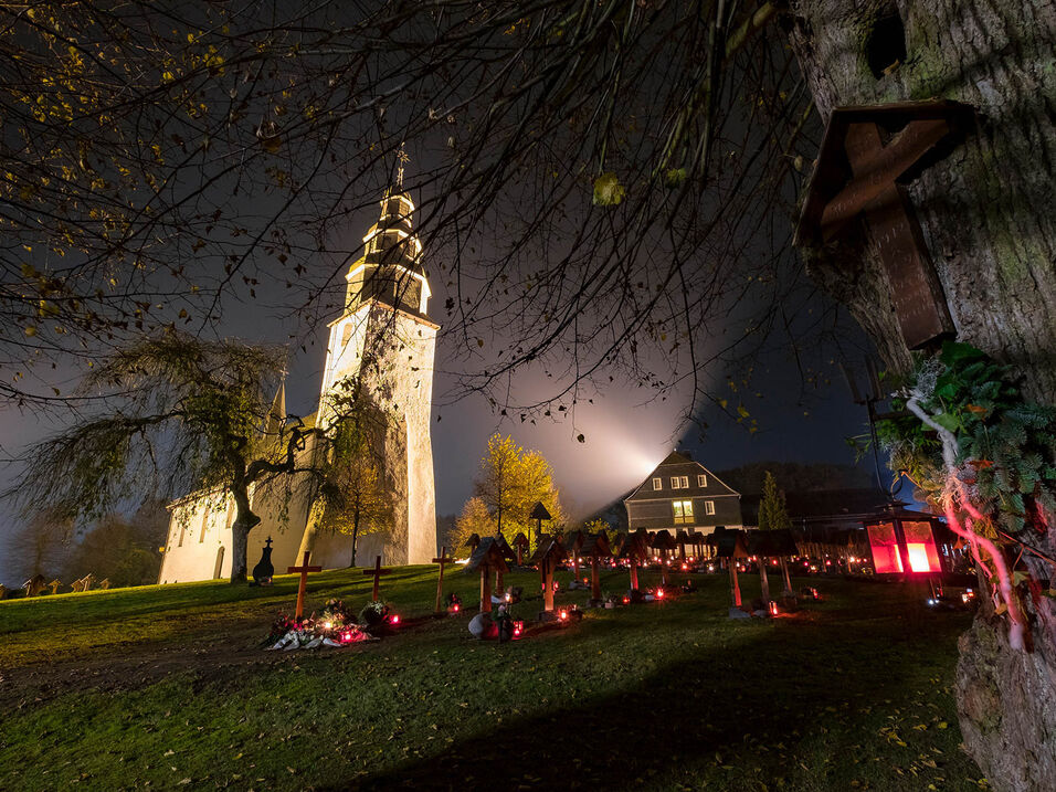 St. Peter and Paul Church in Wormbach at night.