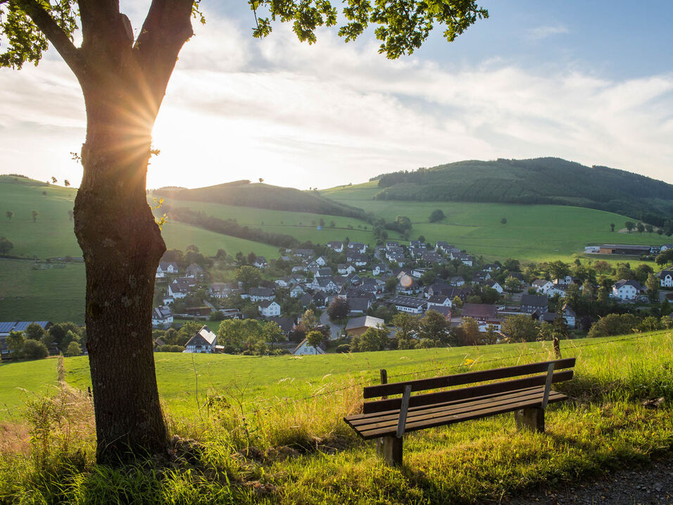 Gezicht op Oberhenneborn in het Sauerland