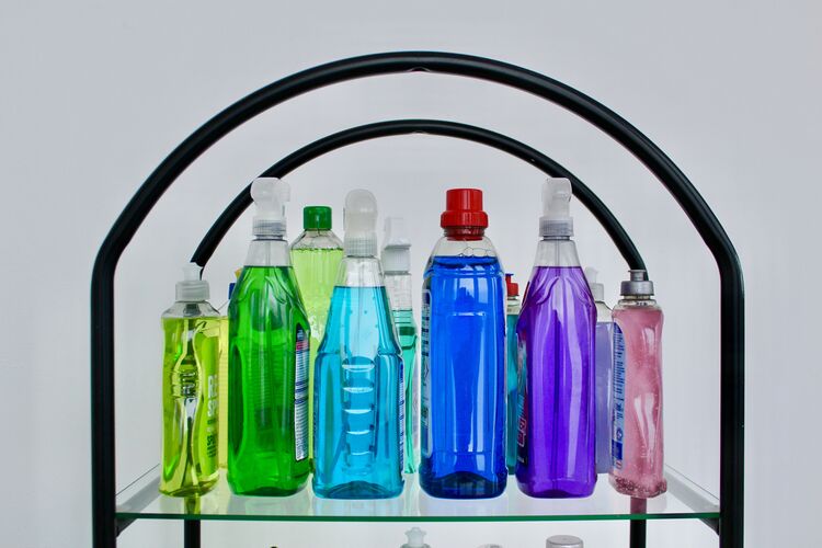 HANTIEREN MIT UNWÄGBARKEITEN: Liska Schwermer-Funke